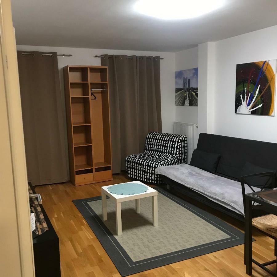 סטוקראו Lg Lovely Apartment מראה חיצוני תמונה