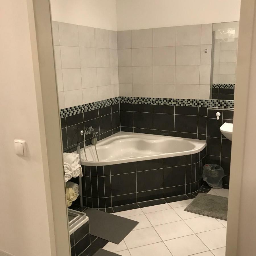 סטוקראו Lg Lovely Apartment מראה חיצוני תמונה